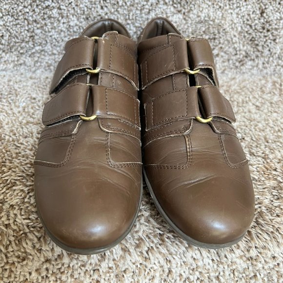 Gucci Women's Brown Leather Snap Strap Shoes . - Picture 3 of 16